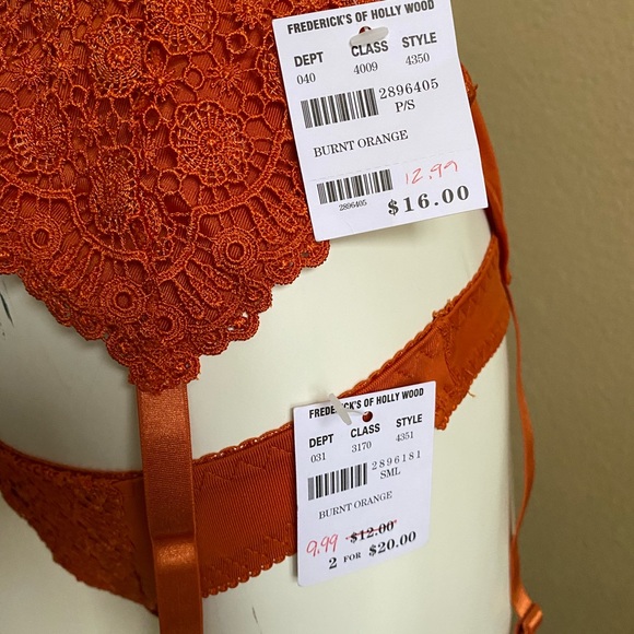 NEW Fredericks of Hollywood garter set - Picture 6 of 6